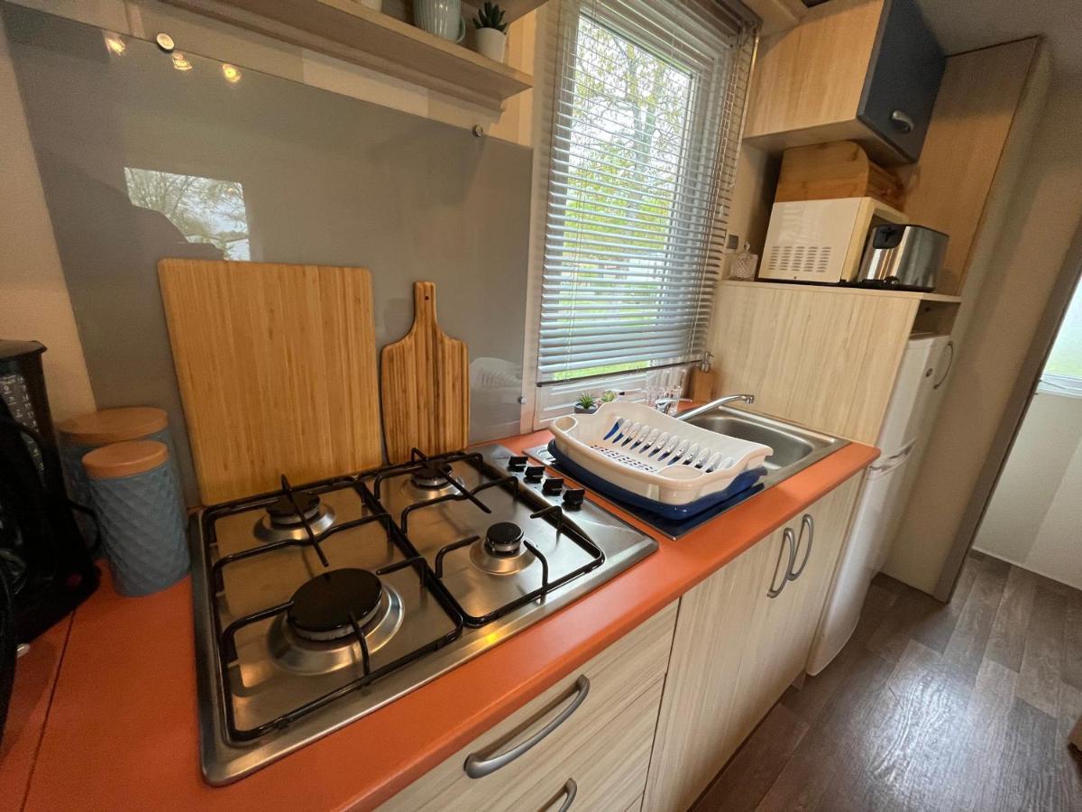 Mobil-Home Climatise Avec Piscine Aureilhan  Экстерьер фото