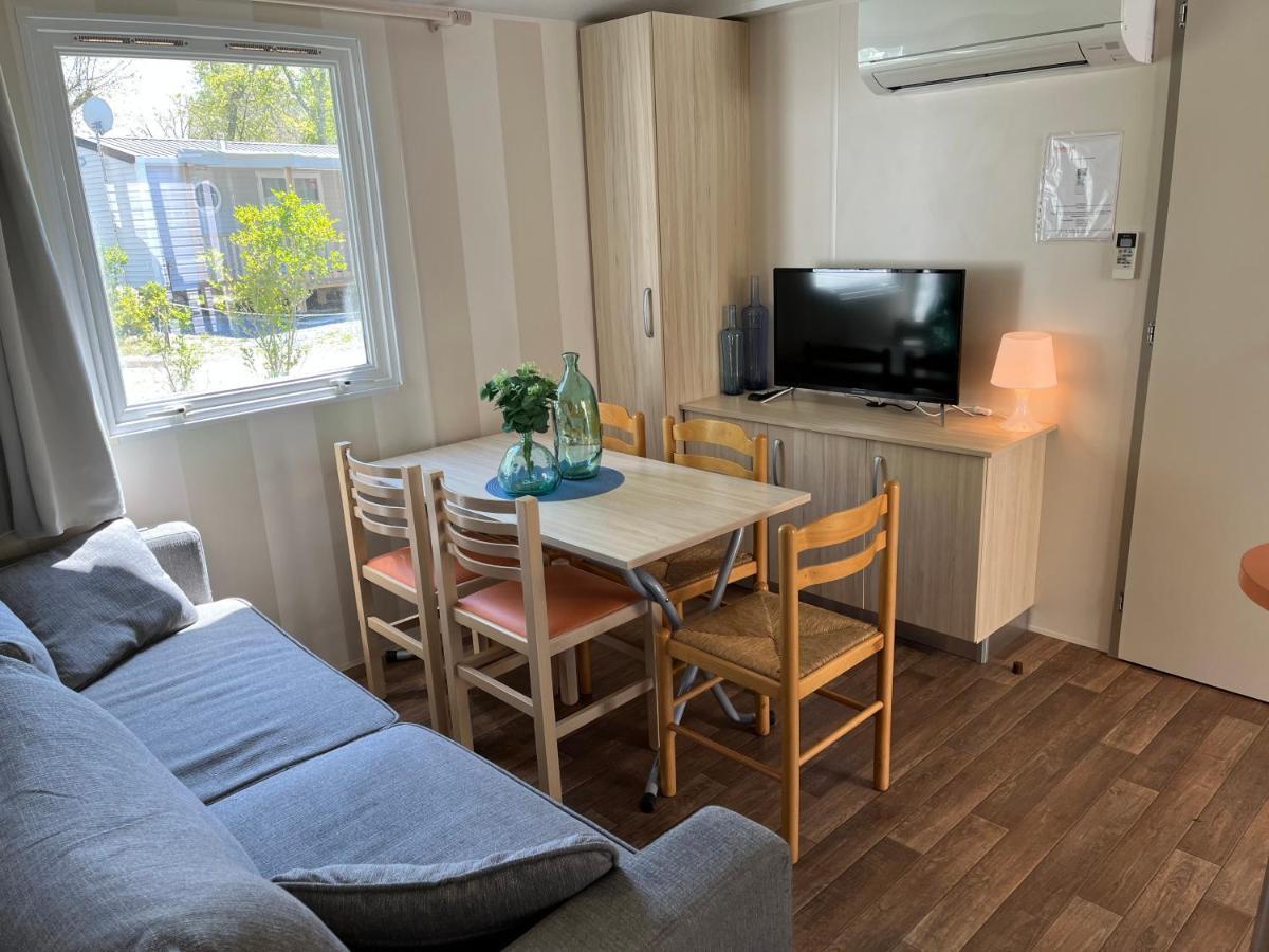 Mobil-Home Climatise Avec Piscine Aureilhan  Экстерьер фото